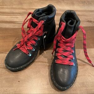 Sorel lace up boot